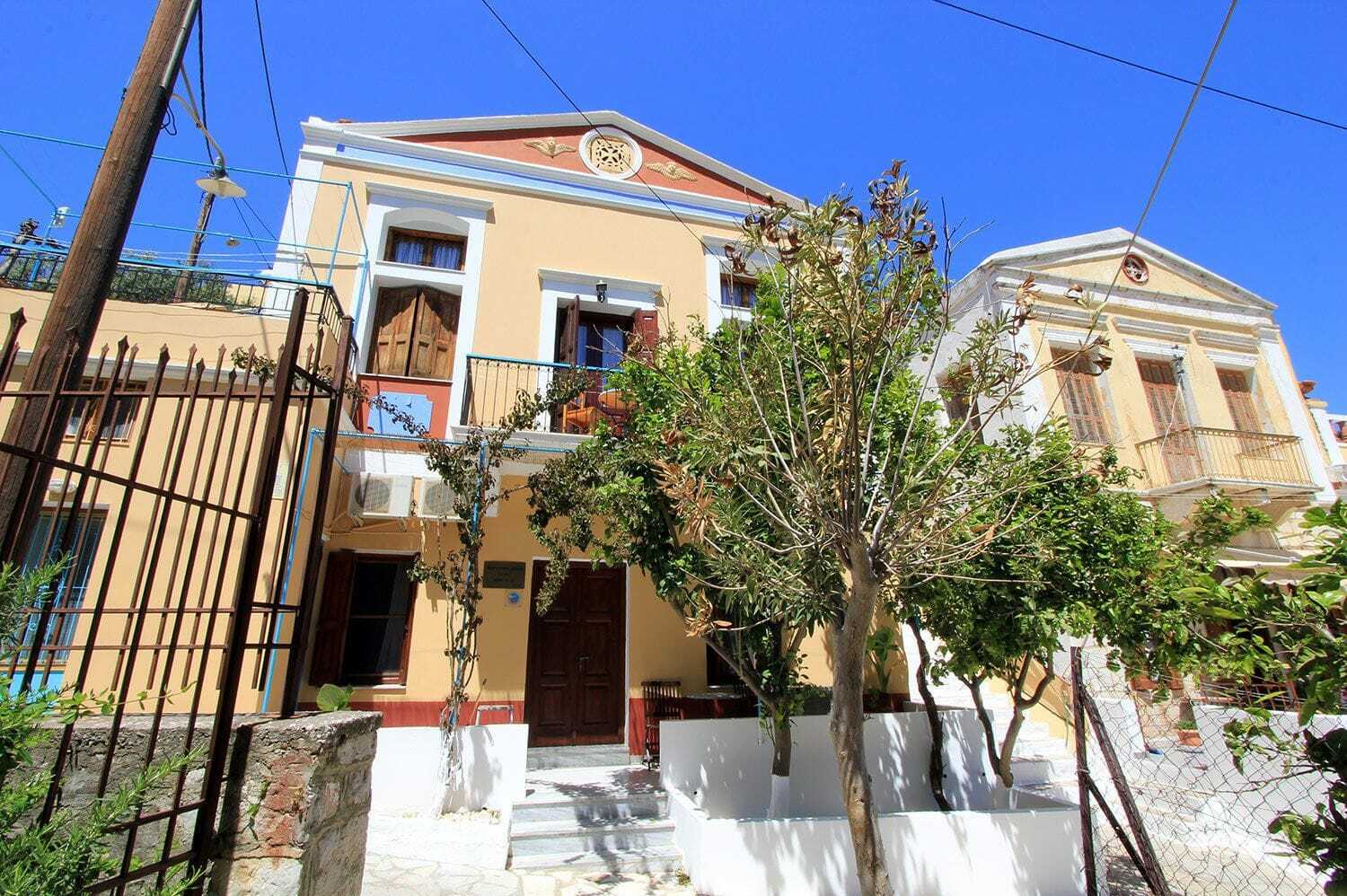 Symi Center Hotel Exterior photo